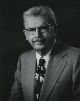 <span class="mw-page-title-main">Raymond P. Ahlquist</span> American pharmacist and pharmacologist (1914–1983)