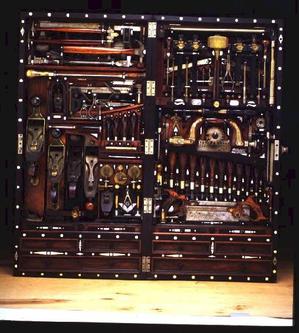 Woodworking Challenge - Tool Chest or Tool Cabinet 