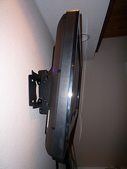 A 30'' LCD television on a VESA 200 (VESA MIS-E, C or VESA MIS-F, 200, 6) mount Vesa200.jpg