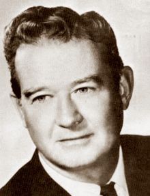 <span class="mw-page-title-main">Dick Whittinghill</span> American actor and disc jockey (1913–2001)