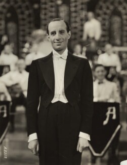 <span class="mw-page-title-main">Ambrose (bandleader)</span> English bandleader and violinist (1896–1971)