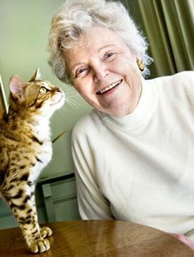 File:Jean Mill with a Bengal.jpeg