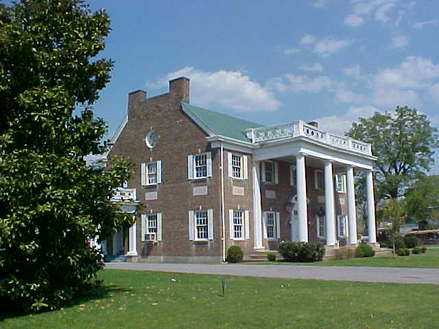 File:Milliken Memorial Community House, Elkton, Kentucky.jpg