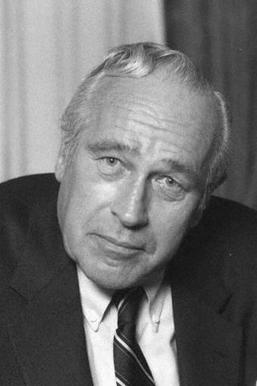 File:Robert Ludlum (1927-2001).jpg