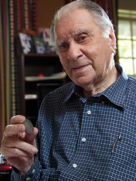 <span class="mw-page-title-main">Eric P. Newman</span> American numismatist (1911–2017)