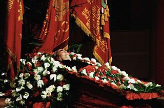 File:A dead Brezhnev.jpg