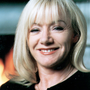 <span class="mw-page-title-main">Penny Jordan</span> English novelist (1946–2011)