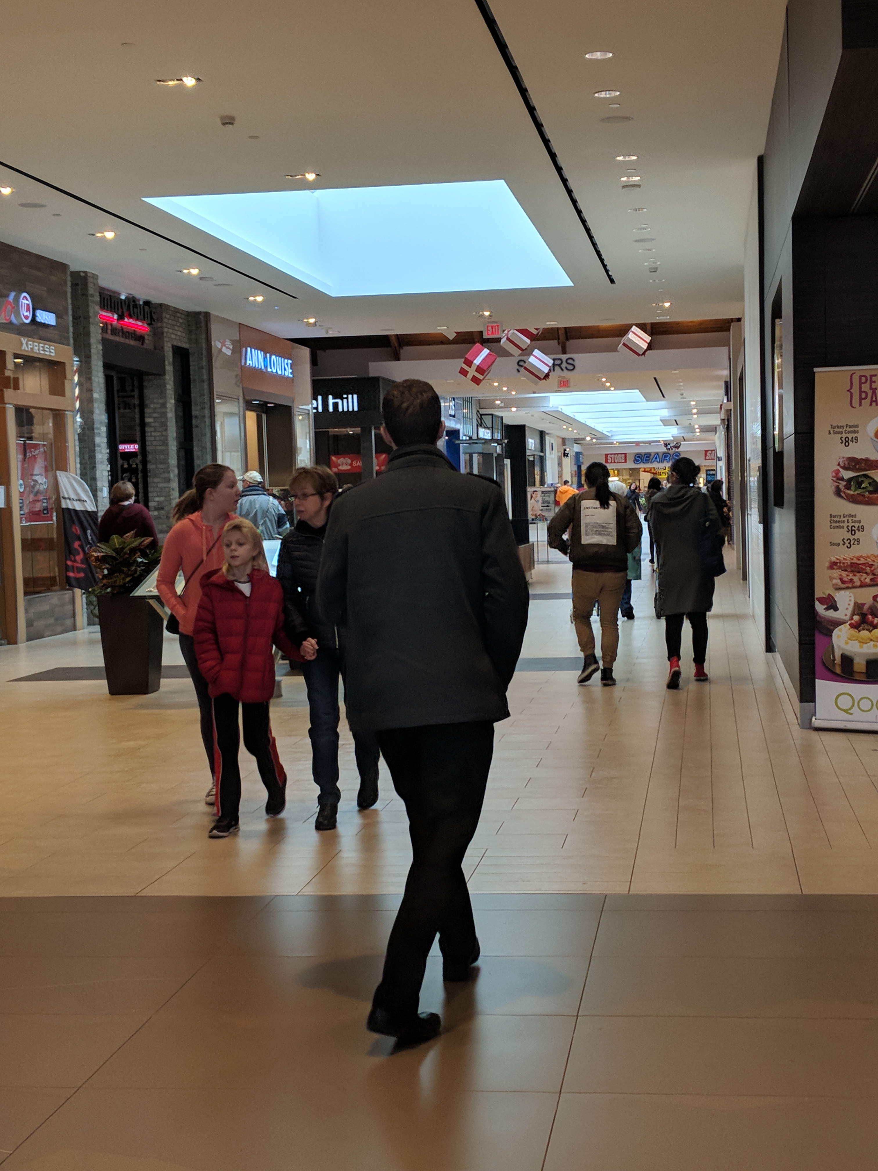 Shoppers flood Hillside mall for SportChek opening - Victoria Times Colonist