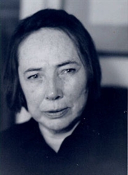 File:Margot Ladd Tomes.jpg