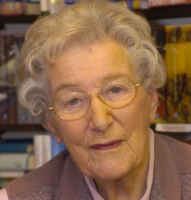 <span class="mw-page-title-main">Patricia Robins</span> British author of short stories and novels (1921-2016)