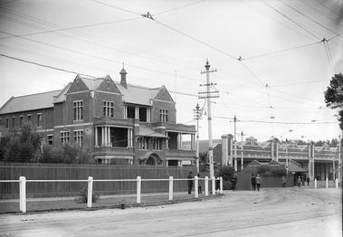 File:B2002 - Hackney Tram Depot, Adelaide circa 1925.jpg