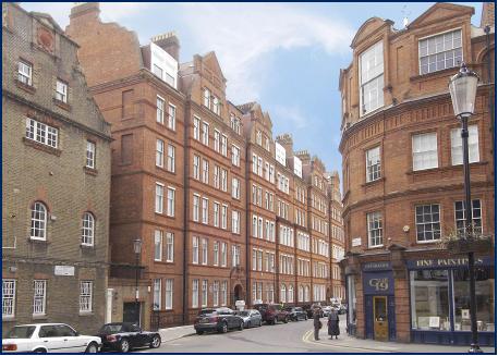 Kensington Court Gardens from corner of Thackeray St and Kensington Court Place KCGfromThackeraySt.JPG