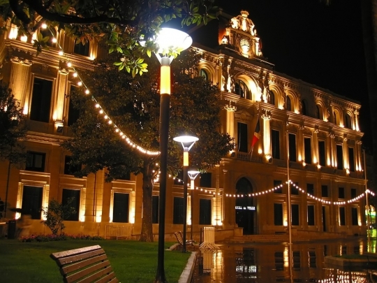 File:Cannes Town Hall .jpg