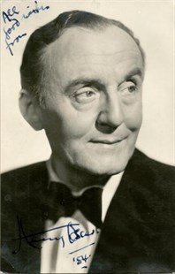 <span class="mw-page-title-main">Henry Oscar</span> English actor