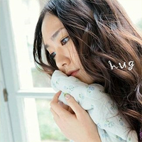 <i>Hug</i> (album) 2009 studio album by Yui Aragaki