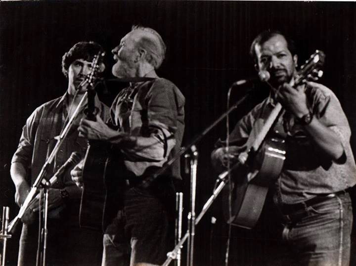 File:Pete Seeger & Kabir Suman.jpg