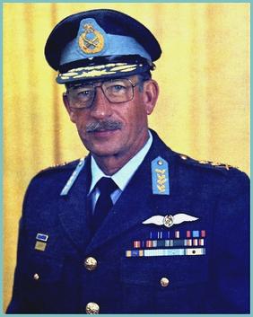 <span class="mw-page-title-main">Denis Earp</span> South African Air Force officer (1930–2019)