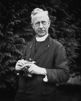 <span class="mw-page-title-main">Francis Browne</span> Irish Jesuit priest and photographer