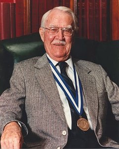 <span class="mw-page-title-main">Victor Mills</span> American chemical engineer (1897–1997)