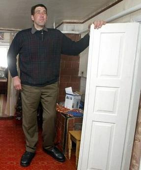 <span class="mw-page-title-main">Leonid Stadnyk</span> Ukrainian farmer who claimed to have stood at 2.57 m