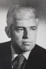 <span class="mw-page-title-main">Erich Häusser</span> German jurist (1930–1999)