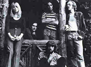 Fleetwood Mac in 1973 with Christine McVie, Mick Fleetwood, Bob Weston, John McVie and Bob Welch.
