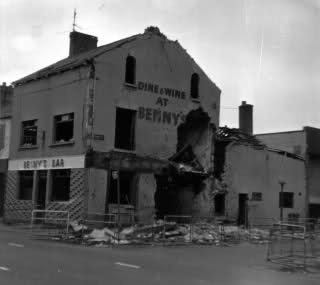 <span class="mw-page-title-main">Benny's Bar bombing</span> 1972 pub bombing in Belfast