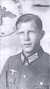 Gisbert Hasenjaeger ca soldat în războiul mondial 2.jpg