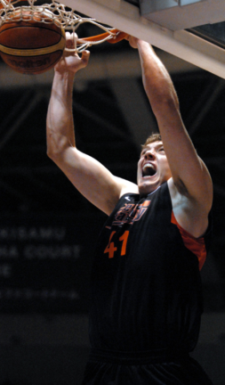 <span class="mw-page-title-main">Tyler Newton</span> American basketball player