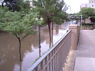 File:DowntownCRFlood.jpg