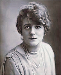 File:Alice-Delysia-1916.jpg