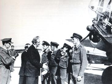 File:13th Greek Squadron back to Fatherland, Nov 1945.jpg