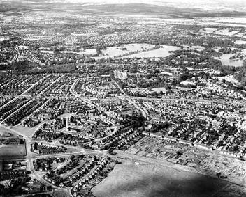 File:Roundhay Aerial view- 17-09-1963.jpg