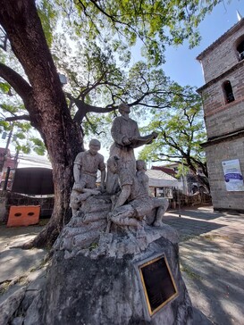 File:Statue of Padre Diego Cera by Napoleon Abueva.jpg