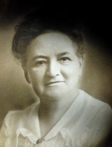 <span class="mw-page-title-main">Ida Elizabeth Brandon Mathis</span> Farmer and businesswoman