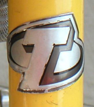 trek head badge