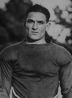 <span class="mw-page-title-main">Mort Kaer</span> American football player and pentathlete (1903–1992)