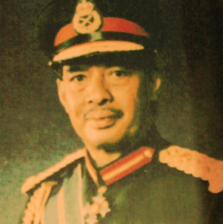 <span class="mw-page-title-main">Ibrahim Ismail (general)</span> 5th Chief of the Malaysian Defence Forces