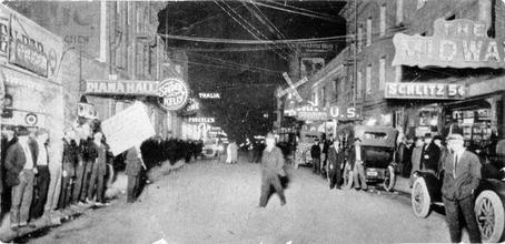 Looking east down Pacific Street from Kearny Street during 1913.
(San Francisco History Center, San Francisco Public Library) Terrific Street Facing East 1913 San Francisco Pacific Street A1.jpg