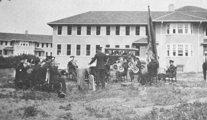 File:Fort San band circa 1920.gif