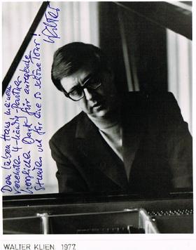 File:Walter Klien 1977 on concert tour.jpg