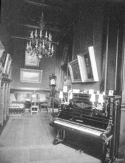 File:Tsar'sStudy1917.jpg