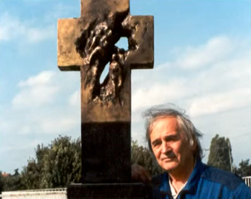 File:Photo of Serbian sculptor Miodrag Živković.png