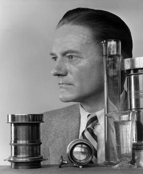 <span class="mw-page-title-main">A. Aubrey Bodine</span> American photographer (1906–1970)