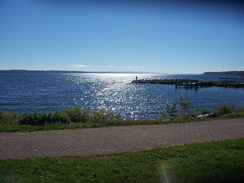 File:Seneca lake Geneva.JPG