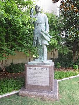 Statue of Stanley Draper, Oklahoma City.jpg