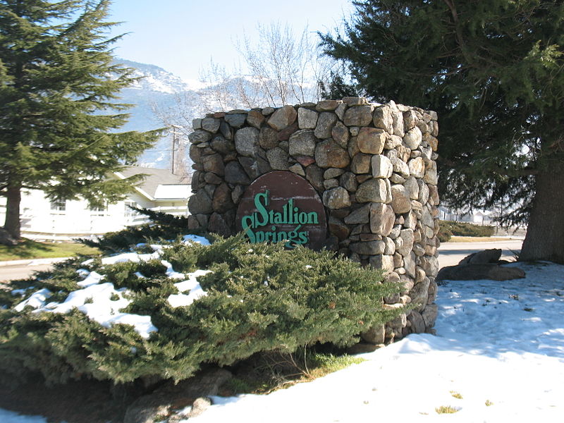 File:Stallion Springs.jpg