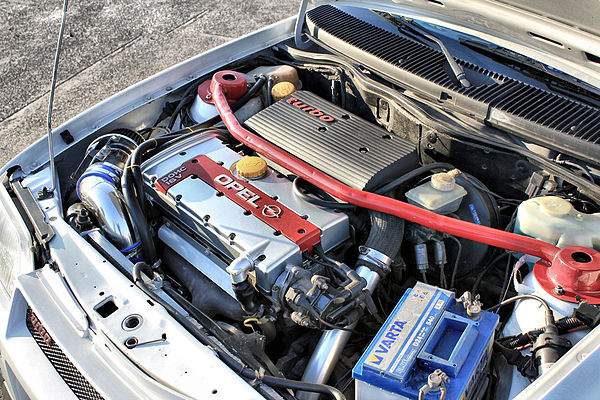 C20LET "Red Top" engine fitted to an Opel Kadett E GSi (Vauxhall Astra Mk2 GTE)