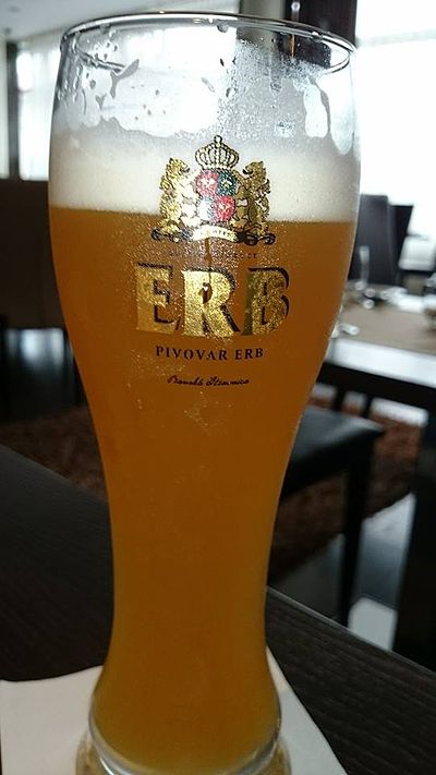 A glass of 12% Erb Weissbier