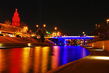 Brush Creek on the Country Club Plaza at night Plaza Night.jpg